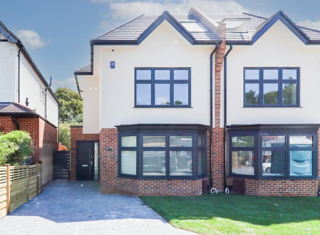 Loft Conversion Barnet - Benefits of Loft Conversion in Barnet